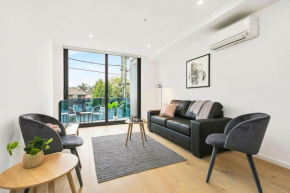 The Even Apartment in Carnegie with parking